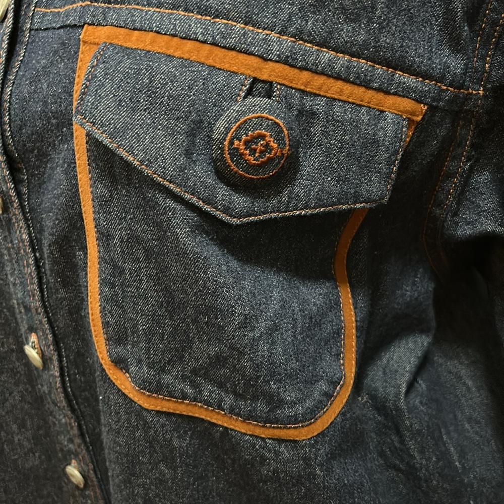 Chaus Sport Vintage Denim Button-Up Shirt with Brown Trim - Picture 3 of 9